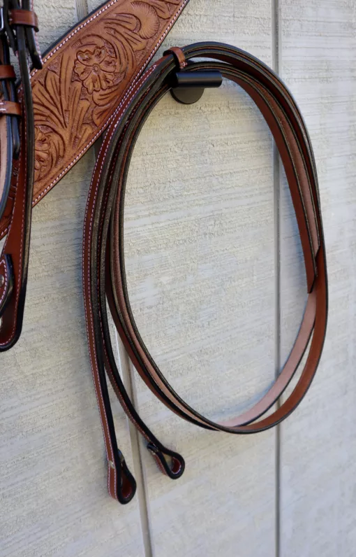 049FEC37 076F 4229 9188 F01D8F2EB777 scaled Tack Set with V Browband
