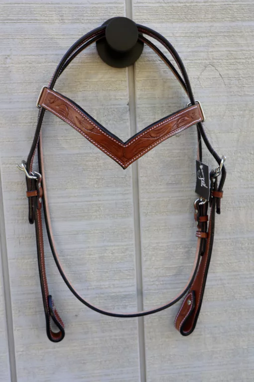 AFB81EBE A983 405C 92BD 07DD643ED462 scaled Tack Set with V Browband